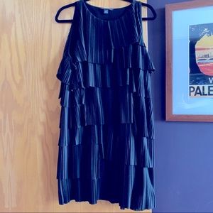Banana Republic black tiered flapper-style dress